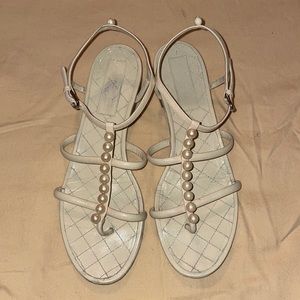 Chanel pearl flats size 40